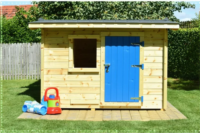 Construire une cabane pour enfants en matériaux recyclés