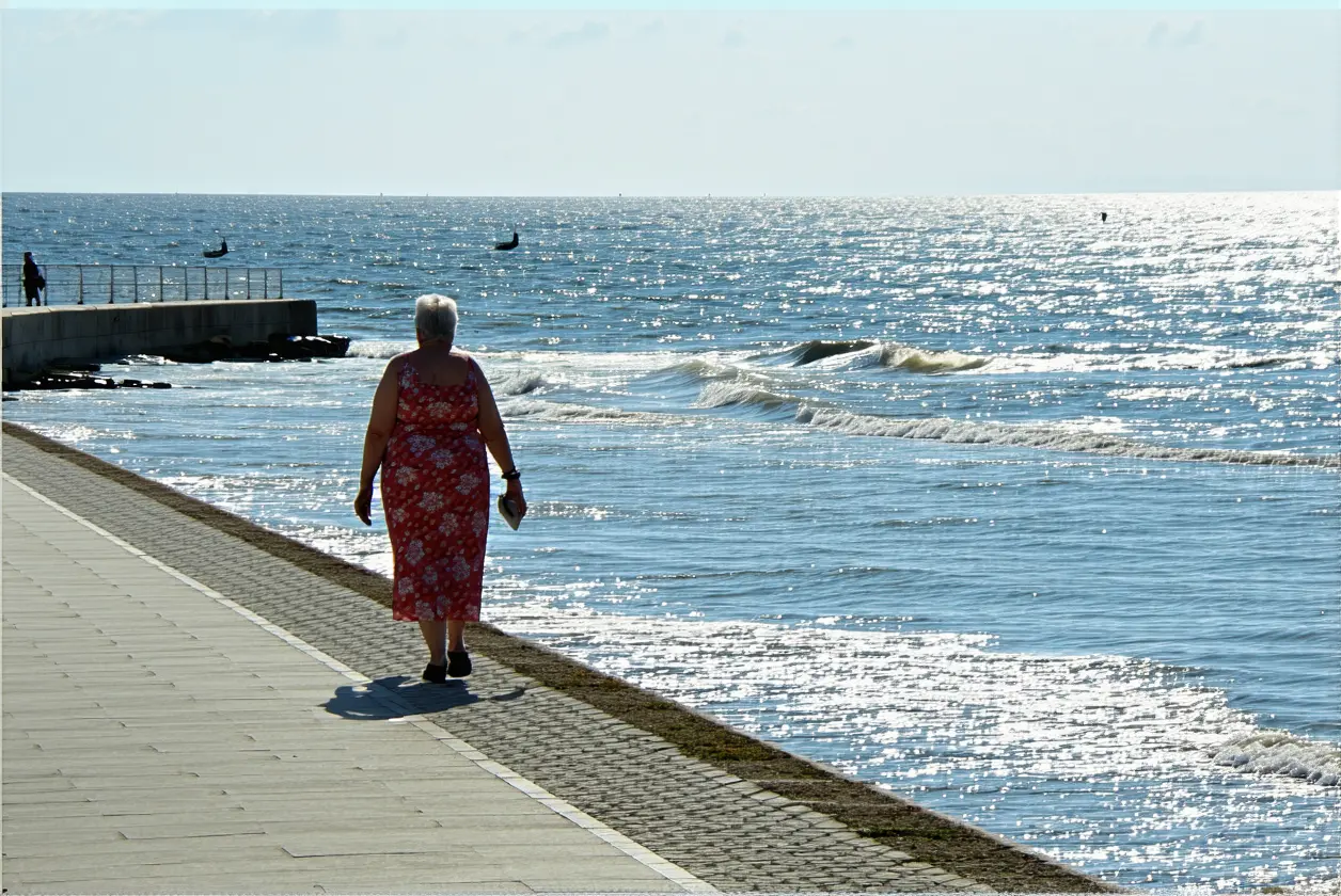 Coudre une tunique légère pour les promenades en bord de mer