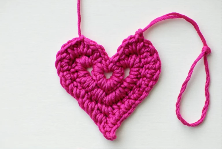 Crochet rapide : marque-page en forme de cœur